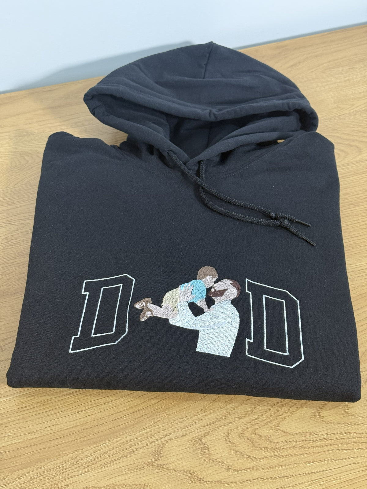 T-SHIRT/FELPA PERSONALIZZATA CON FOTO RICAMATA DAD/MOM